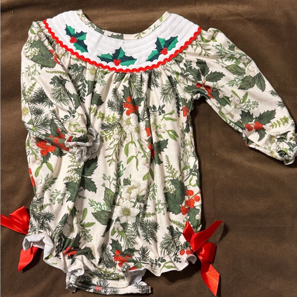 Abby & Eve Christmas bubble